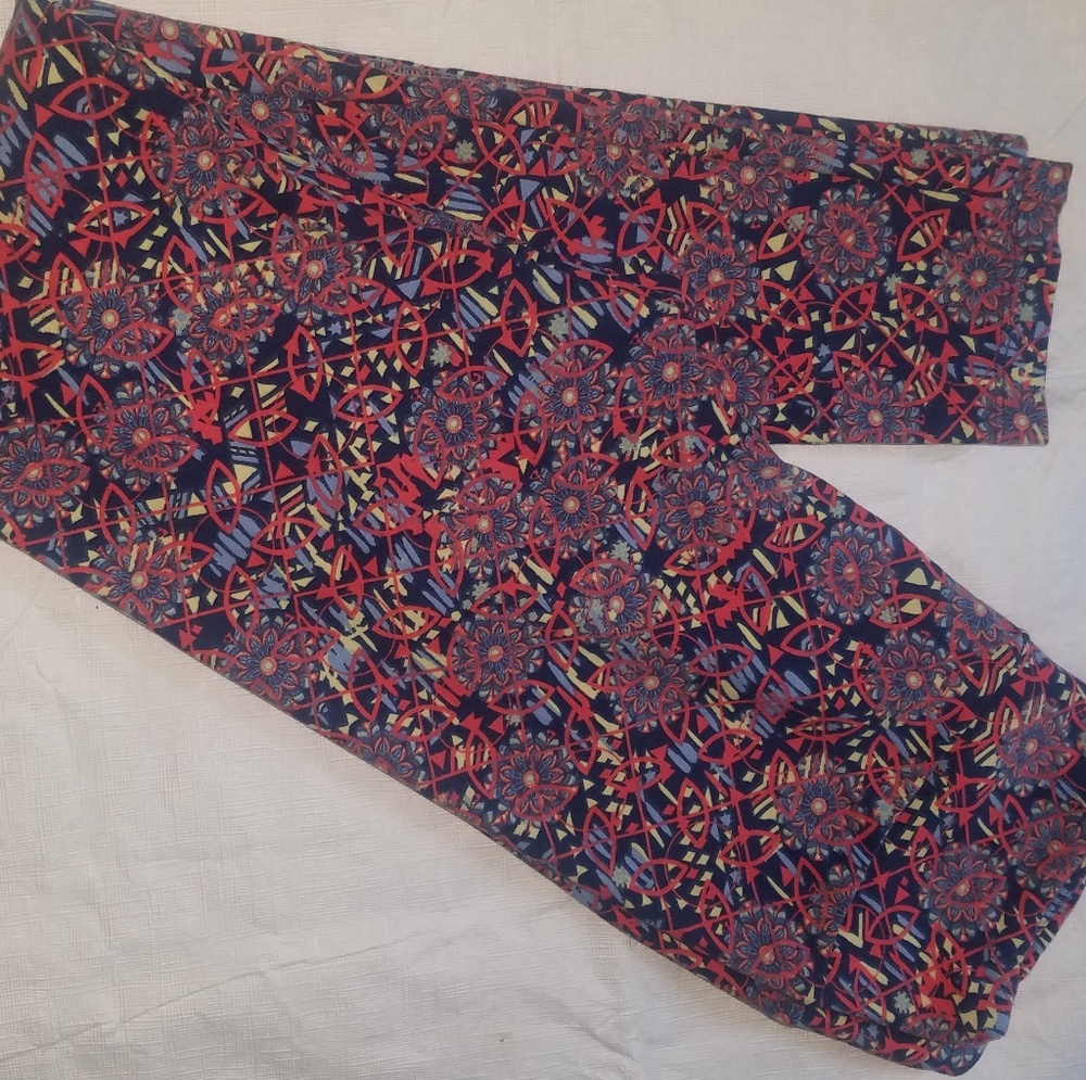 Lularoe - Picture 2 of 2